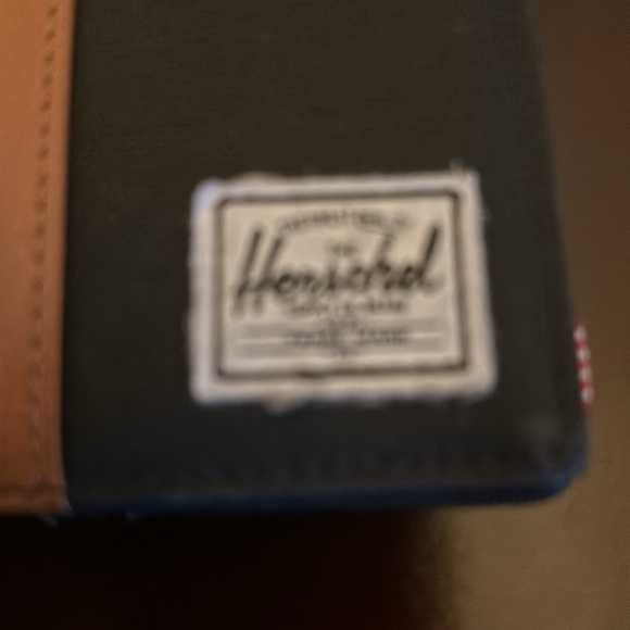 The Herschel Supply Co Brand Trade Mark ID cardholder. Fair condition. - Picture 4 of 4